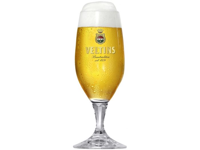 VELTINS Pilsener im Kelchglas